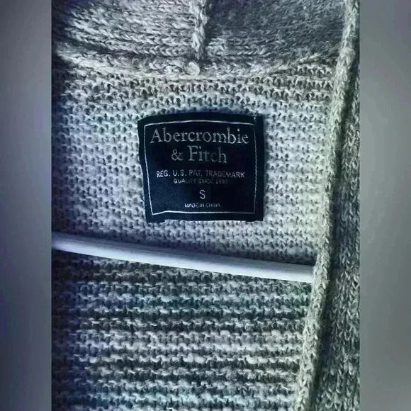 Abercrombie and Fitch cardigan sz S - Picture 5 of 11